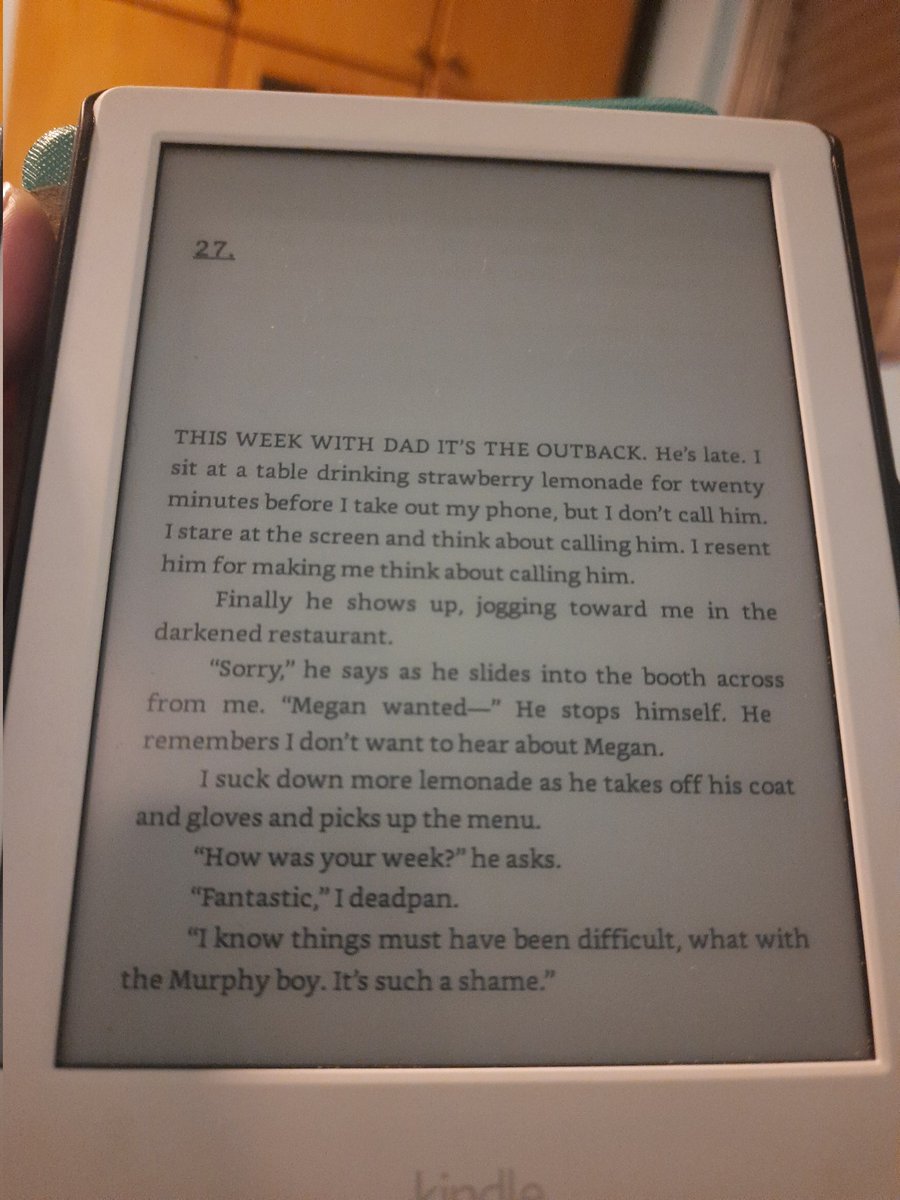 04h59m's tweet photo. currently reading "the last time we say goodbye" and it's a pretty interesting book! I haven't read for a while (lazy :P) but now with kindle it's so fast to read!! any book recommendation? 
٩(｡•́‿•̀｡)۶ https://t.co/m2XFqZVdkY