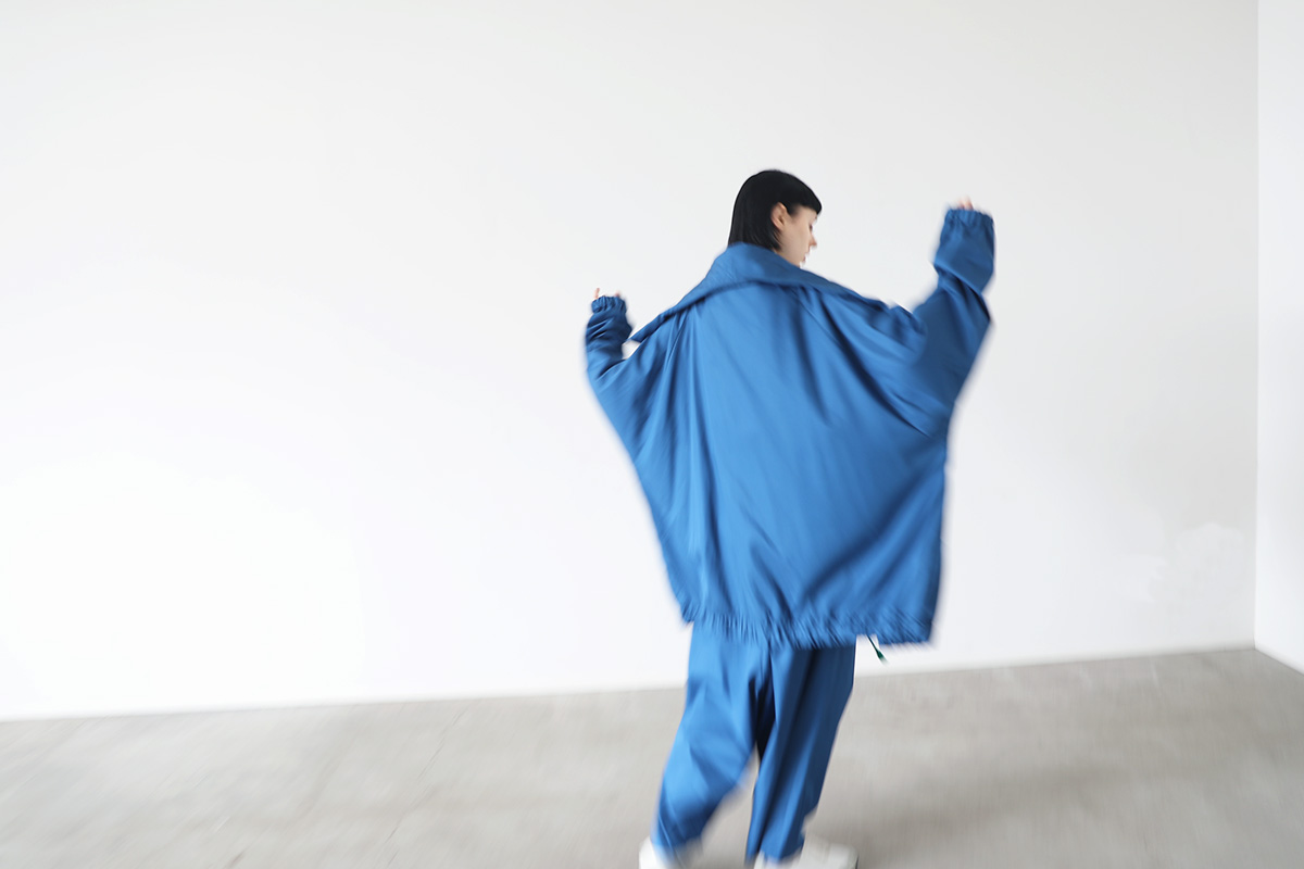 Palmmaisonstore's tweet photo. VUy
ヴウワイ
bluson coat vuy-s22-b01[BLUE]

ビックシルエットのハイネックジップアウターアイテム「bluson coat」。 前開きのジップファスナーが口元を覆うくらいのハイネック仕様。

https://t.co/5kvkS5Uc54 

@VUy_1013 
#VUy 
#bluson 
#coat https://t.co/NfM5E87Jn1
