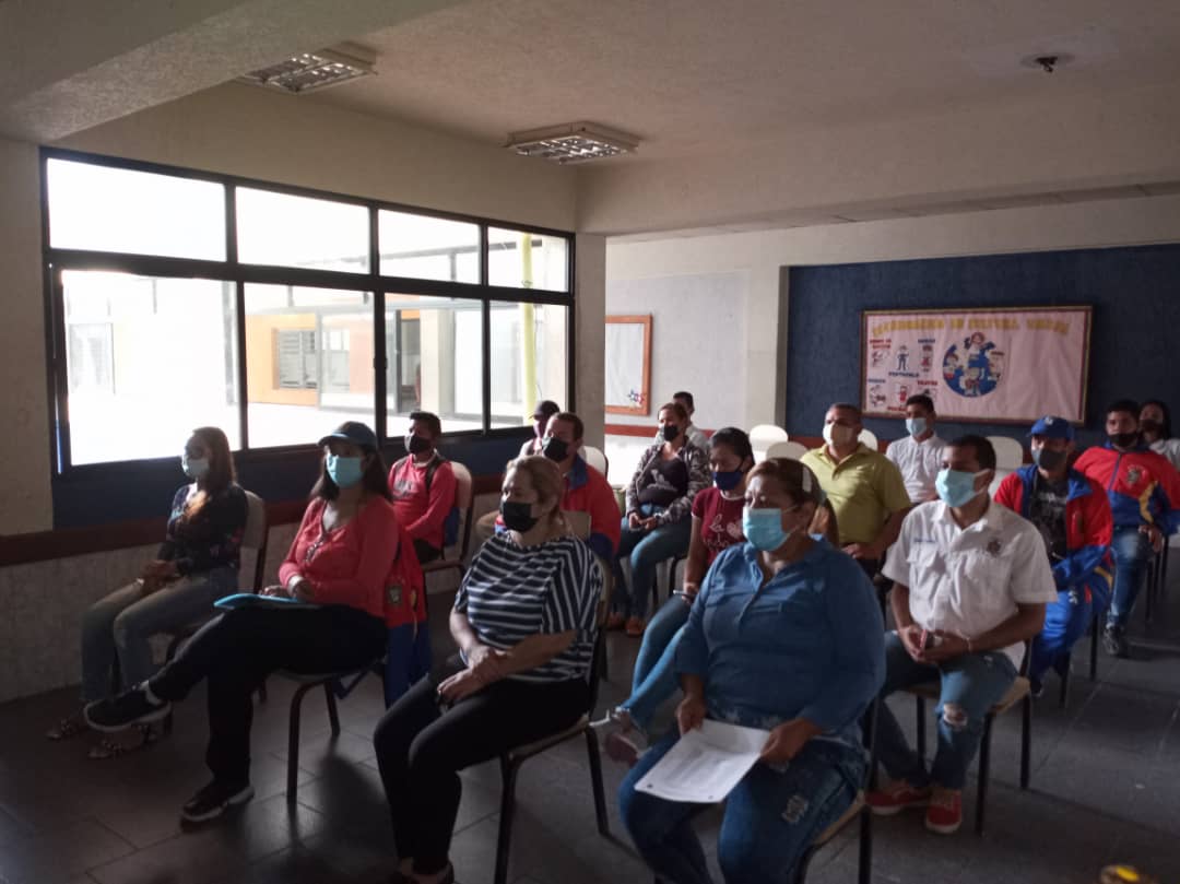 Yajaira90526504's tweet photo. disertación de los hechos ocurridos el 23 de enero de 1958 .en el núcleo unefa Delta Amacuro
@angiolillofp 
@Marlonjuventud 
@GobLizeta 
@deltaunefa https://t.co/L7WOy85ykg