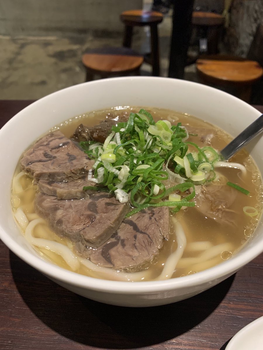futureward_tw's tweet photo. Rainy days call for delicious beef noodle soup. I don’t make the rules 🍜 https://t.co/NMmjjCvEza