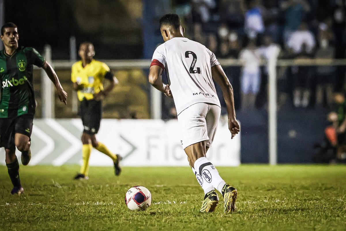 derickdasilva02's tweet photo. Grande jogo, ESTAMOS NA FINAL, obrigado Deus por tudo 🙏🏾🙌🏾🤍🖤 https://t.co/l7OC0gYysd
