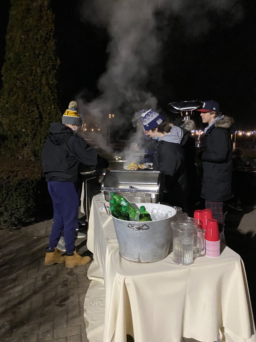 HeritageofS's tweet photo. 12 degrees doesn't bother @NHSRockets Boys Varsity Hockey! Carboloading with @La_Morra Bolognese! https://t.co/ucLWDePleg