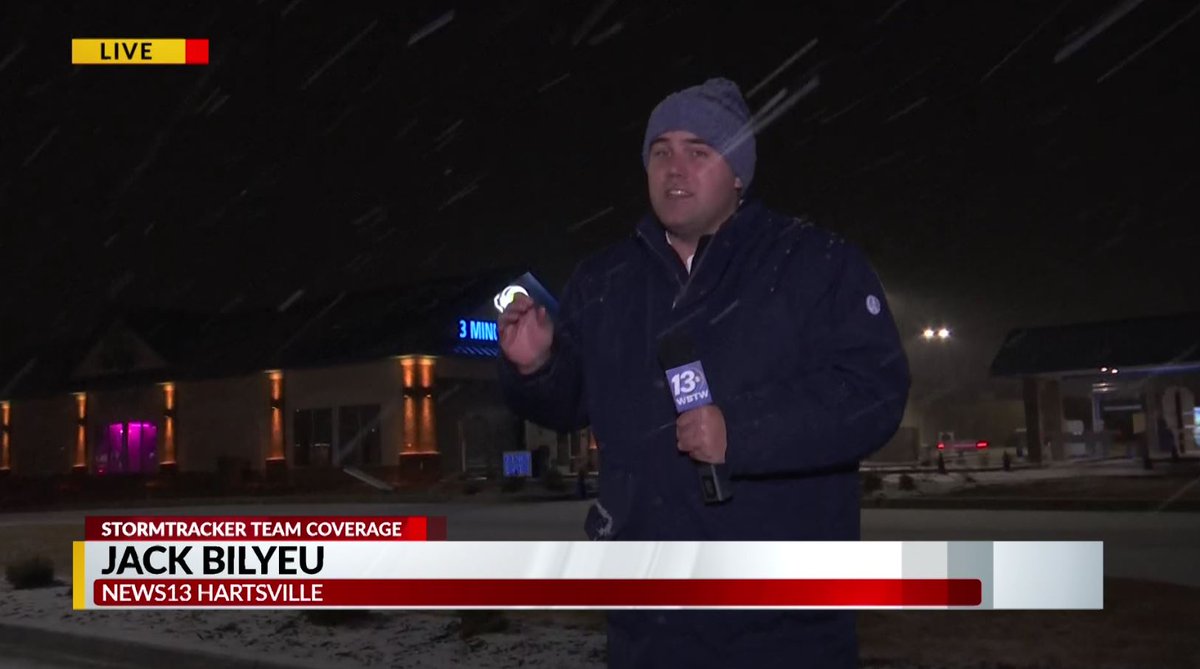 SteveRothNews's tweet photo. It's been snowing for a few hours now in Hartsville and #TeamPeeDee is having a blast. Great work tonight @JackBilyeu &amp; @JournoLaceyLee! @WBTWNews13 https://t.co/M2hsbyyQ1D