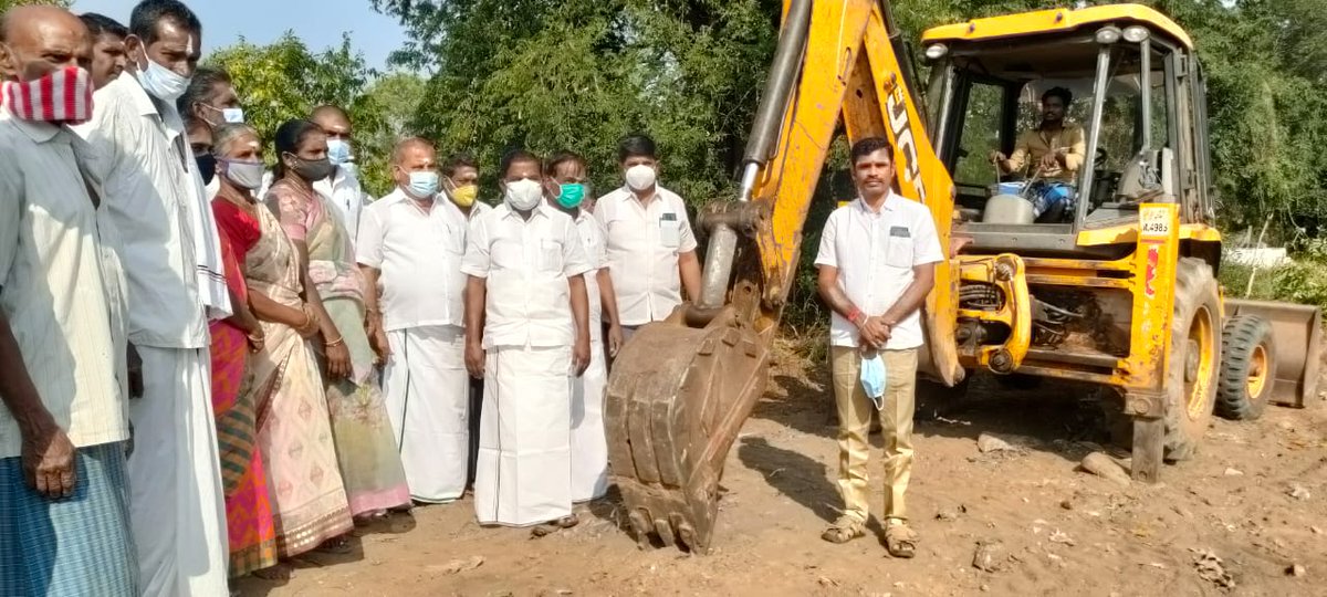 KNVijeykumarMLA's tweet photo. திருப்பூர் ஒன்றியம், வள்ளிபுரம், தொரவலூர், மேற்குபதி சொக்கனூர் பட்டம்பாளையம் உள்ளிட்ட ஊராட்சி பகுதிகளில் ரூபாய் 32.20 லட்சம் மதிப்பீட்டில் கான்கிரீட் சாலை, தார்சாலை, பள்ளி சமையல் கூடம், கழிப்பறை கட்டுதல் உள்ளிட்ட 7 பணிகளுக்கு அடிக்கல் நாட்டி பணிகளை துவக்கி வைத்தேன். https://t.co/OrkZeztaBQ