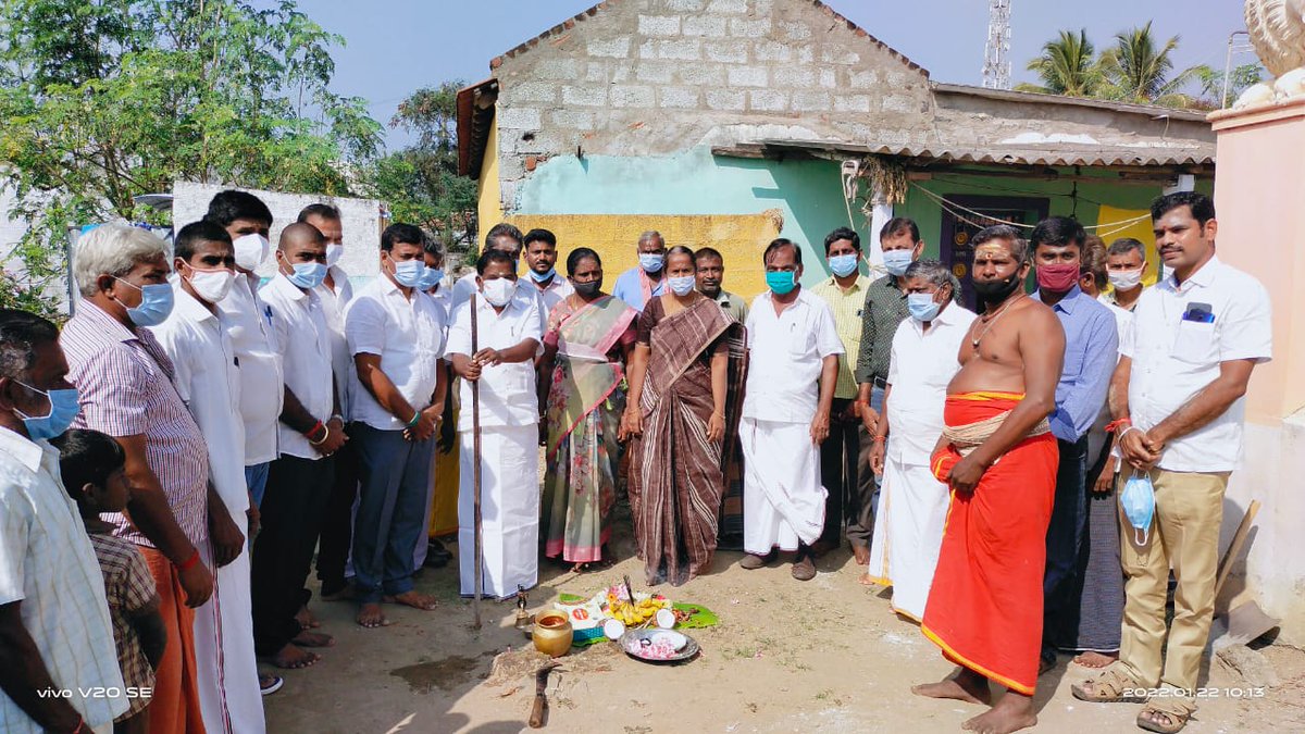 KNVijeykumarMLA's tweet photo. திருப்பூர் ஒன்றியம், வள்ளிபுரம், தொரவலூர், மேற்குபதி சொக்கனூர் பட்டம்பாளையம் உள்ளிட்ட ஊராட்சி பகுதிகளில் ரூபாய் 32.20 லட்சம் மதிப்பீட்டில் கான்கிரீட் சாலை, தார்சாலை, பள்ளி சமையல் கூடம், கழிப்பறை கட்டுதல் உள்ளிட்ட 7 பணிகளுக்கு அடிக்கல் நாட்டி பணிகளை துவக்கி வைத்தேன். https://t.co/OrkZeztaBQ