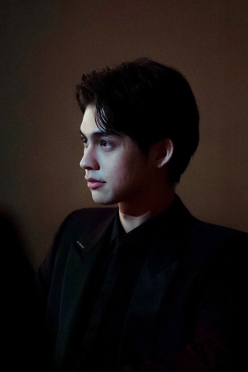 allbright_ofc's tweet photo. ปล่อยพลังความหล่ออีก 1 รูป 🤍

#10MProudOfBright 
#bbrightvc https://t.co/z3uhBQJ2x4