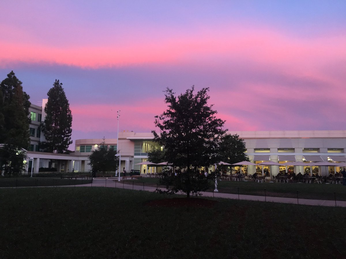 takinwande's tweet photo. Took these in 2015. Very similar skies! https://t.co/tLkv1EDQGd
