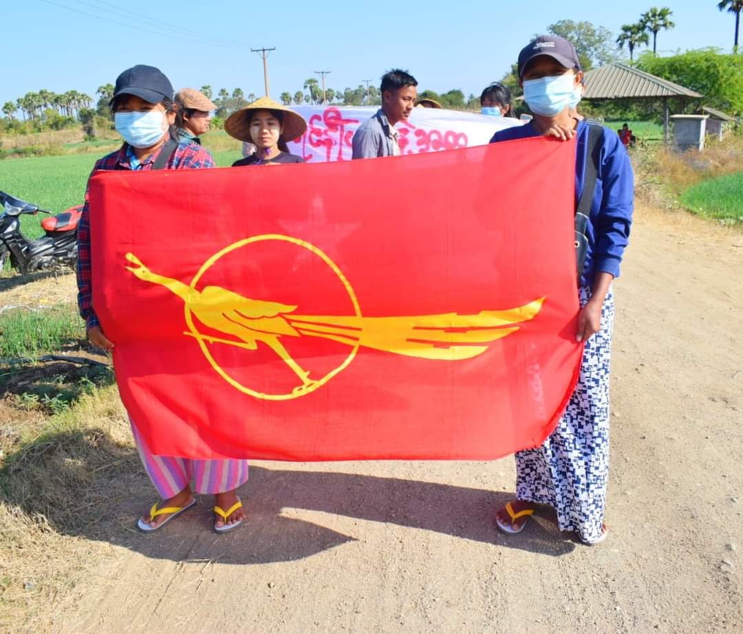 KaungKhantHto10's tweet photo. Massive rally of pro-democracy residents from northern #Salingyi &amp; eastern #Yinmarpin townships rallied and boycotted the military coup on 318th day of their anti-regime protests. 

#SanctionMOGE #2022Jan22Coup #WhatsHappeningInMyanmar https://t.co/nOMthm0snN
