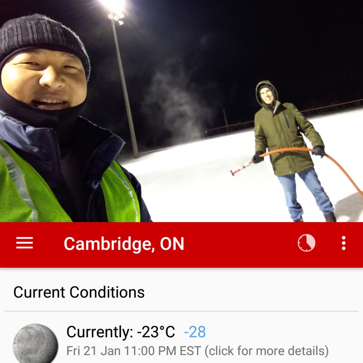 MusicalLives's tweet photo. Flooding @Fiddlesticks_CC outdoor rink with Mark. Volunteers are unstoppable! 😄

#skating #outdoorrink #community #volunteer #volunteering #winterfun #2022 #canada https://t.co/vtojZxuN29
