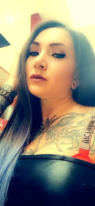 Available for a cash meet in Las Vegas! Come here little piggies 🐷 now be a good buy and do as your told<a href="/tag/sendtips"class="tags"><span>#sendtips</span></a>