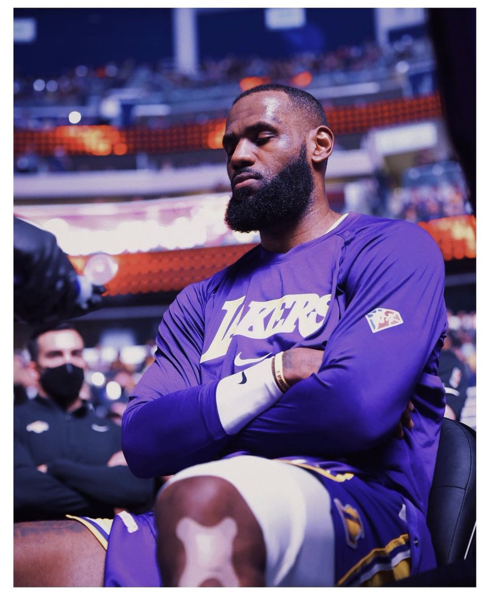 AllstarLeBron_'s tweet photo. #LeBronJames x #NBAAllStar 💜💛 https://t.co/AriBx5mr9k