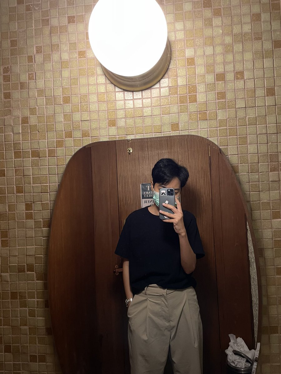 ihavenoplann's tweet photo. Mutual bar เมื่อคืนดนตรีสดดีมาก ร้านมีความคลาสซี่แต่ดูวินเทจมาก ชอบๆ #บาร์ไม่ลับ #บาร์กรุงเทพ กลางวันเป็นคาเฟ่ด้วยนะ https://t.co/bcOemA4pVb
