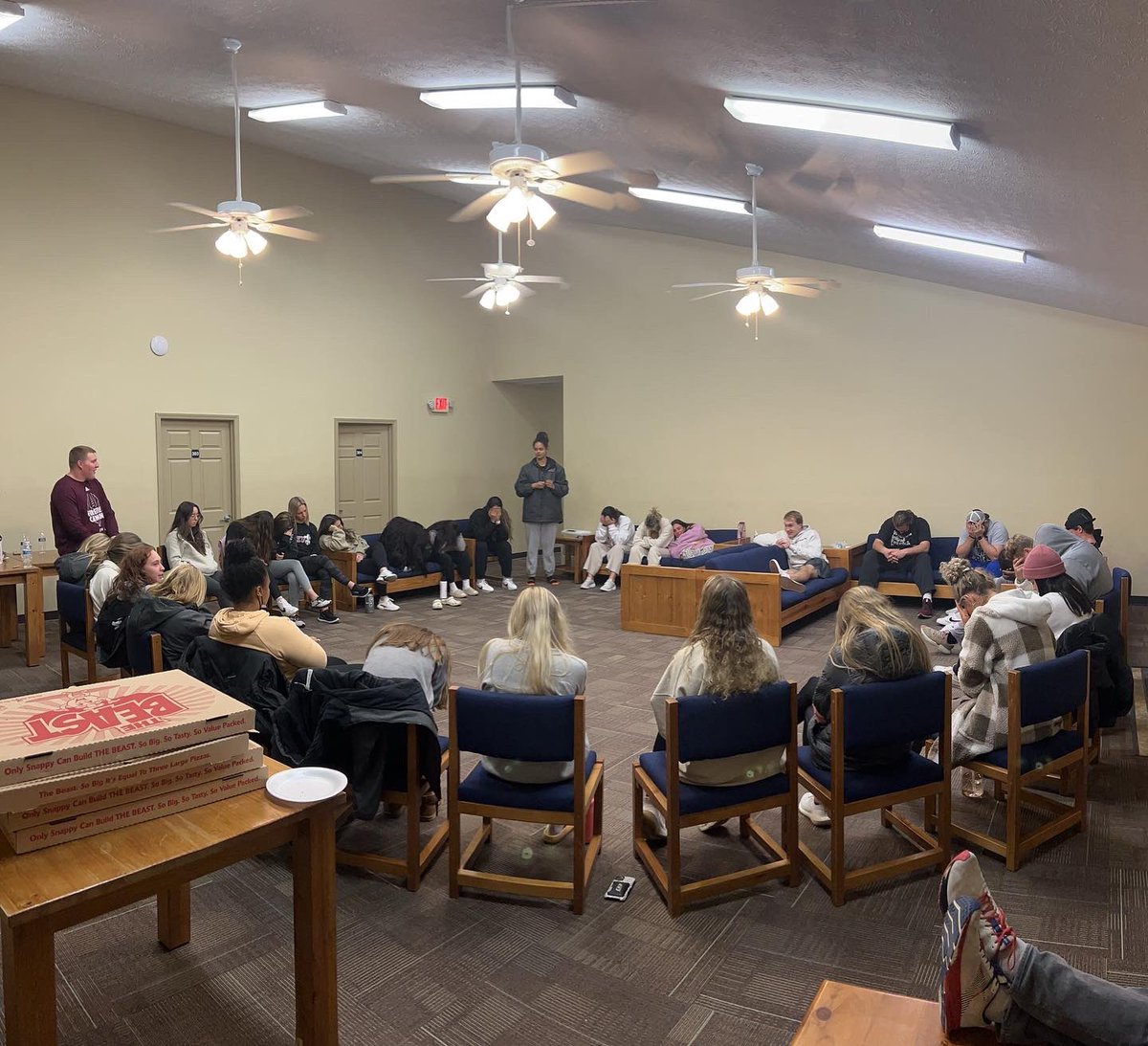ekufca's tweet photo. Our @ekufca #WinterRevive Retreat is off to a great start! #GoBigE #ekufca @thefcateam https://t.co/a7wsbcOK96
