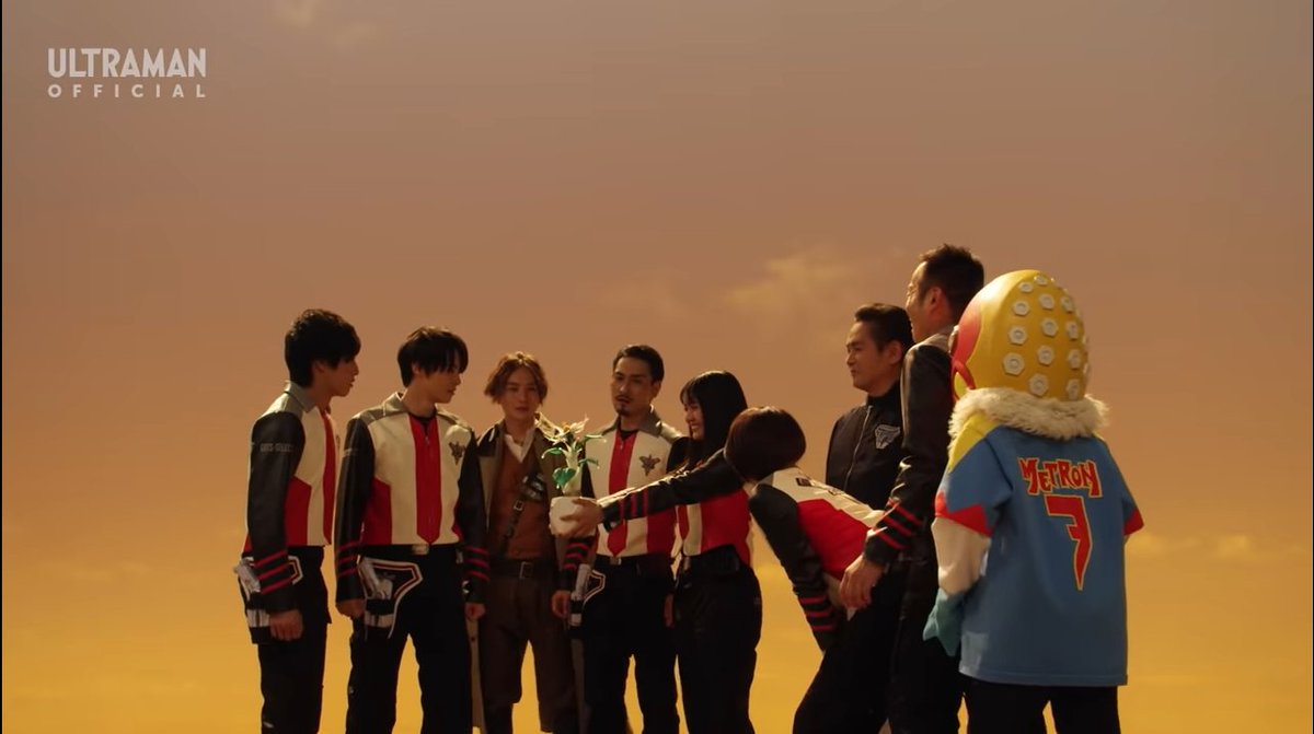 realKatsumi_vn's tweet photo. Happy ending.
Too bad that @omegaalpha_en missed it.
#ULTRAMANTRIGGER
#TriggerTheFuture https://t.co/BbOJrbnlXC