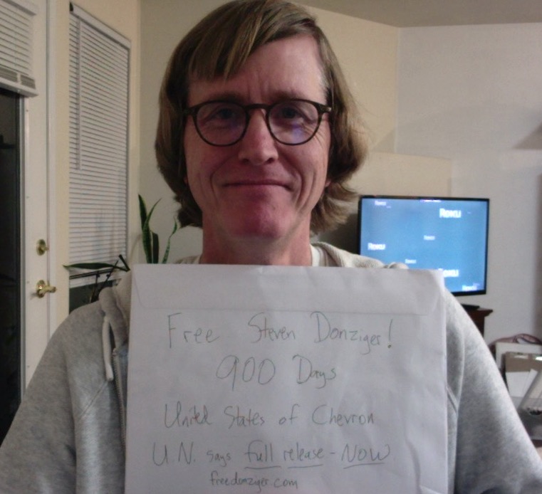 mrzickler's tweet photo. @SusanSarandon @londonsje Steven Donziger has been held prisoner by Chevron for 900 days. Holding polluters responsible should not be a crime. @TheJusticeDept #Chevroncleanup https://t.co/Otfd8rDxwA