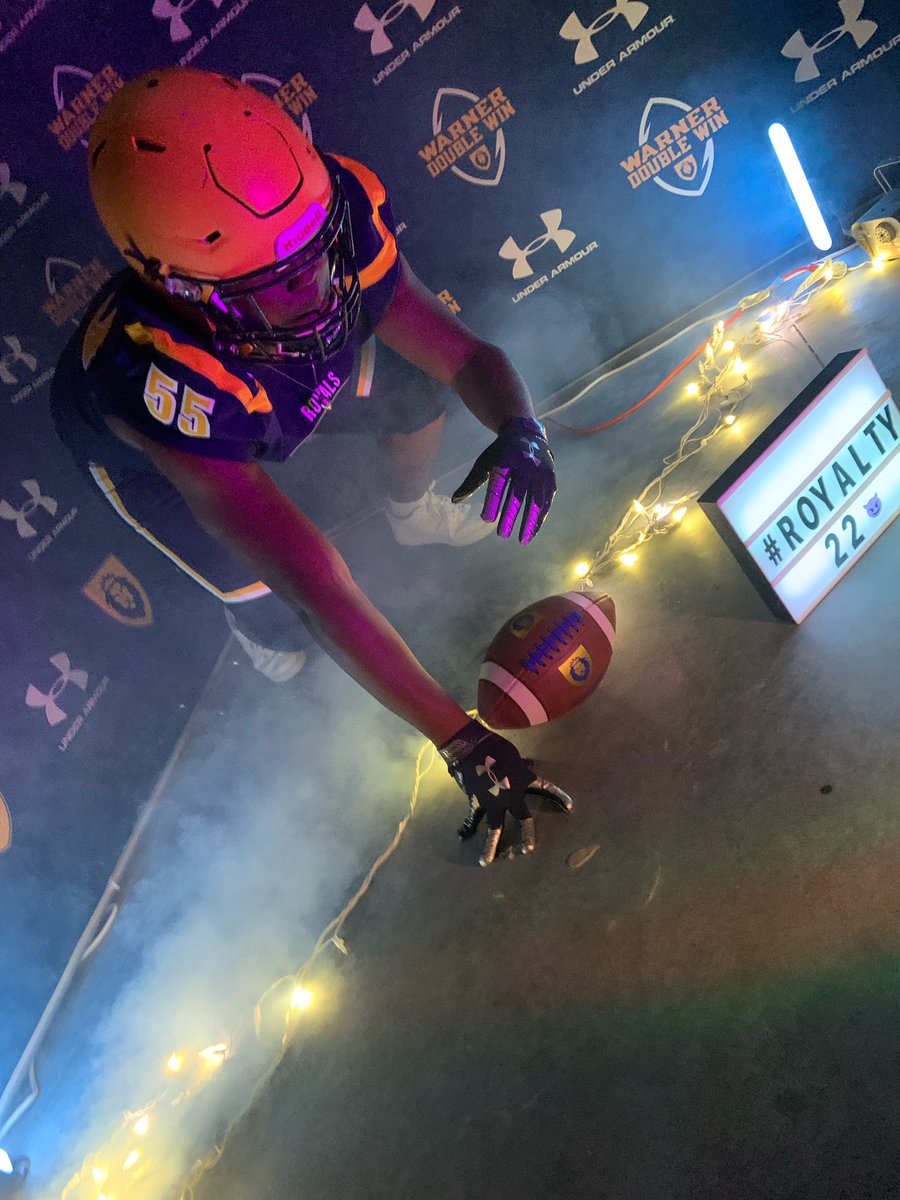 TMJTHEGOAT's tweet photo. I would like to thank @CoachWBethel @WarnerUFootball for the official visit today. It was a blessing and greatly appreciated! #WarnerU #Royals @CoachMidulla @CoachFLTZ @Jboy_Recruits @JBOYS_FOOTBALL https://t.co/th8vU9Bwbp