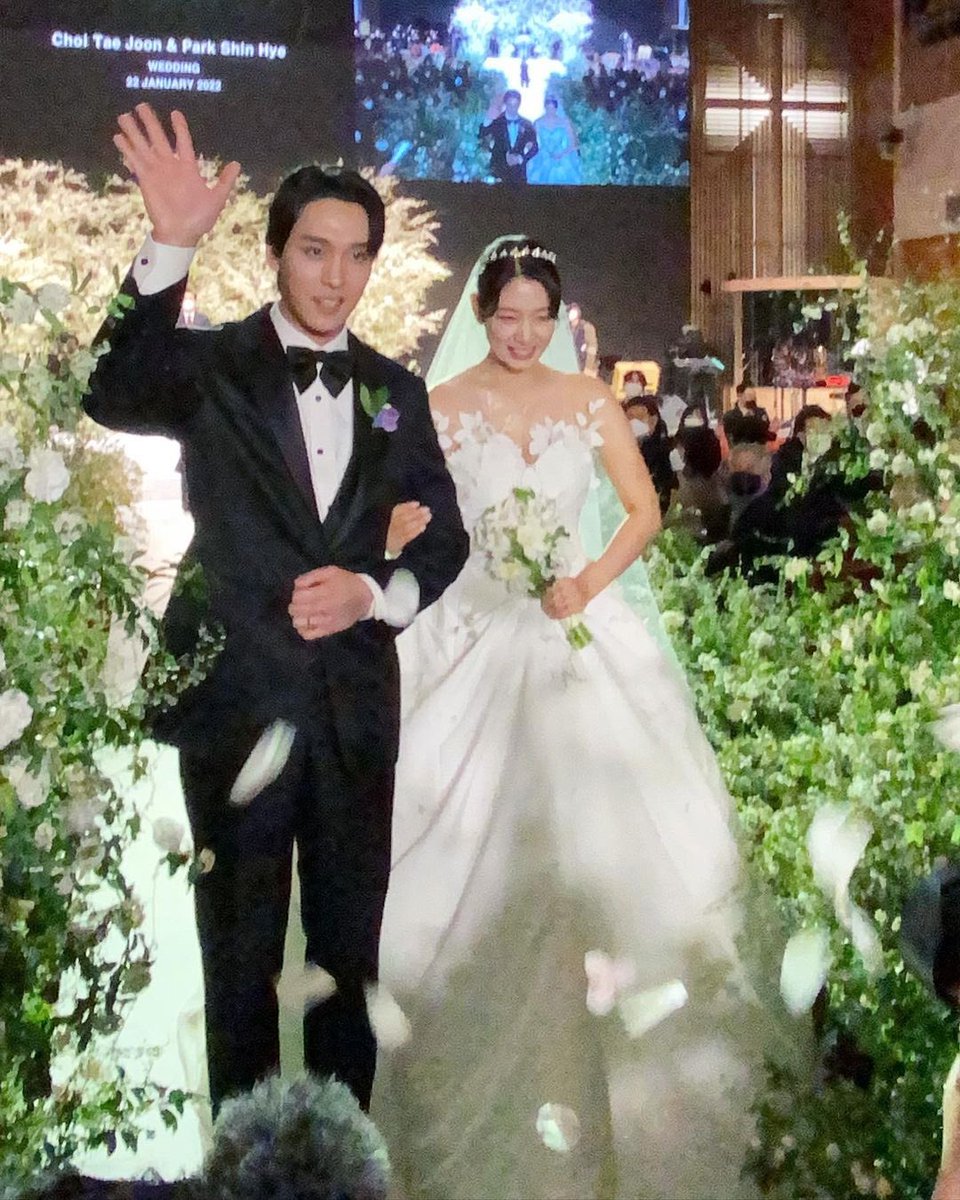 PSH_THAI's tweet photo. Congratulations 🎊 

#พัคชินฮเย #ParkShinHye #박신혜 #ChoiTaeJoon https://t.co/ZrzzhXkgAY