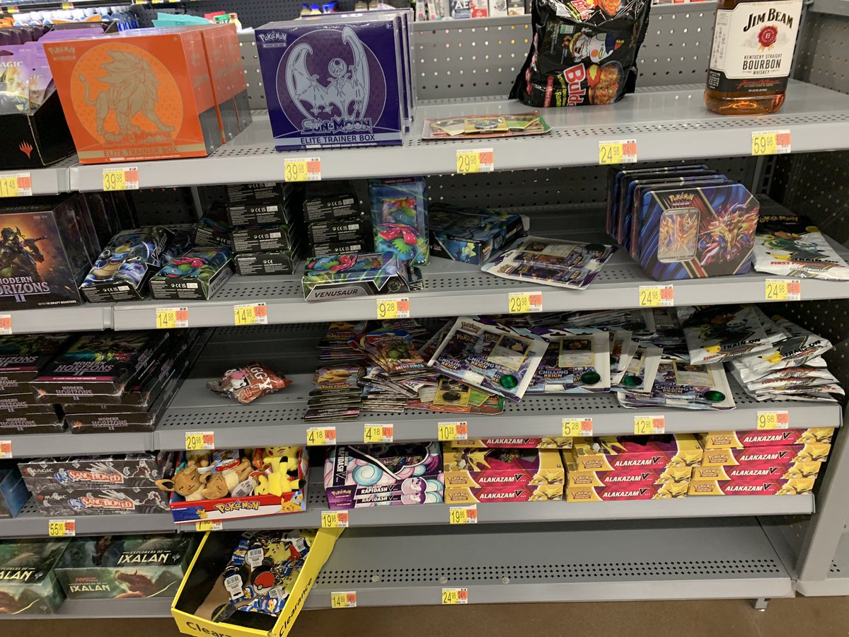 CoachellaTCG's tweet photo. Walmart off Monterey https://t.co/medJQMjUXr