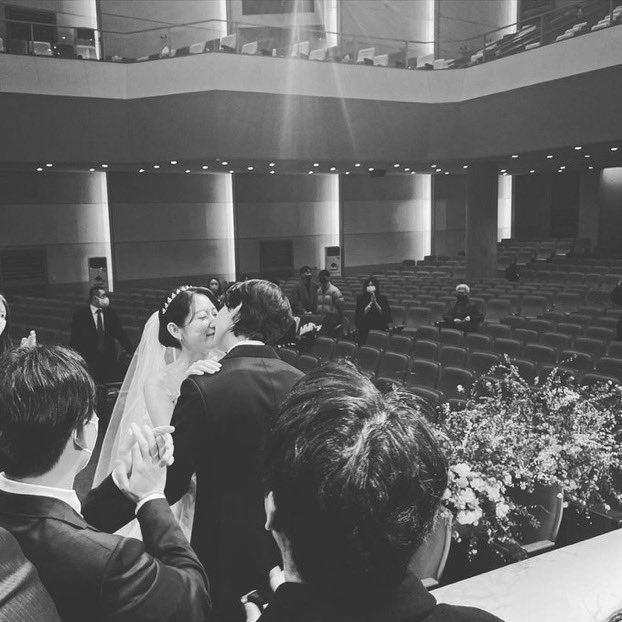 PSH_IFC's tweet photo. Beautiful. Happily ever after. ❤️❤️❤️ https://t.co/FTamYMnzAc
