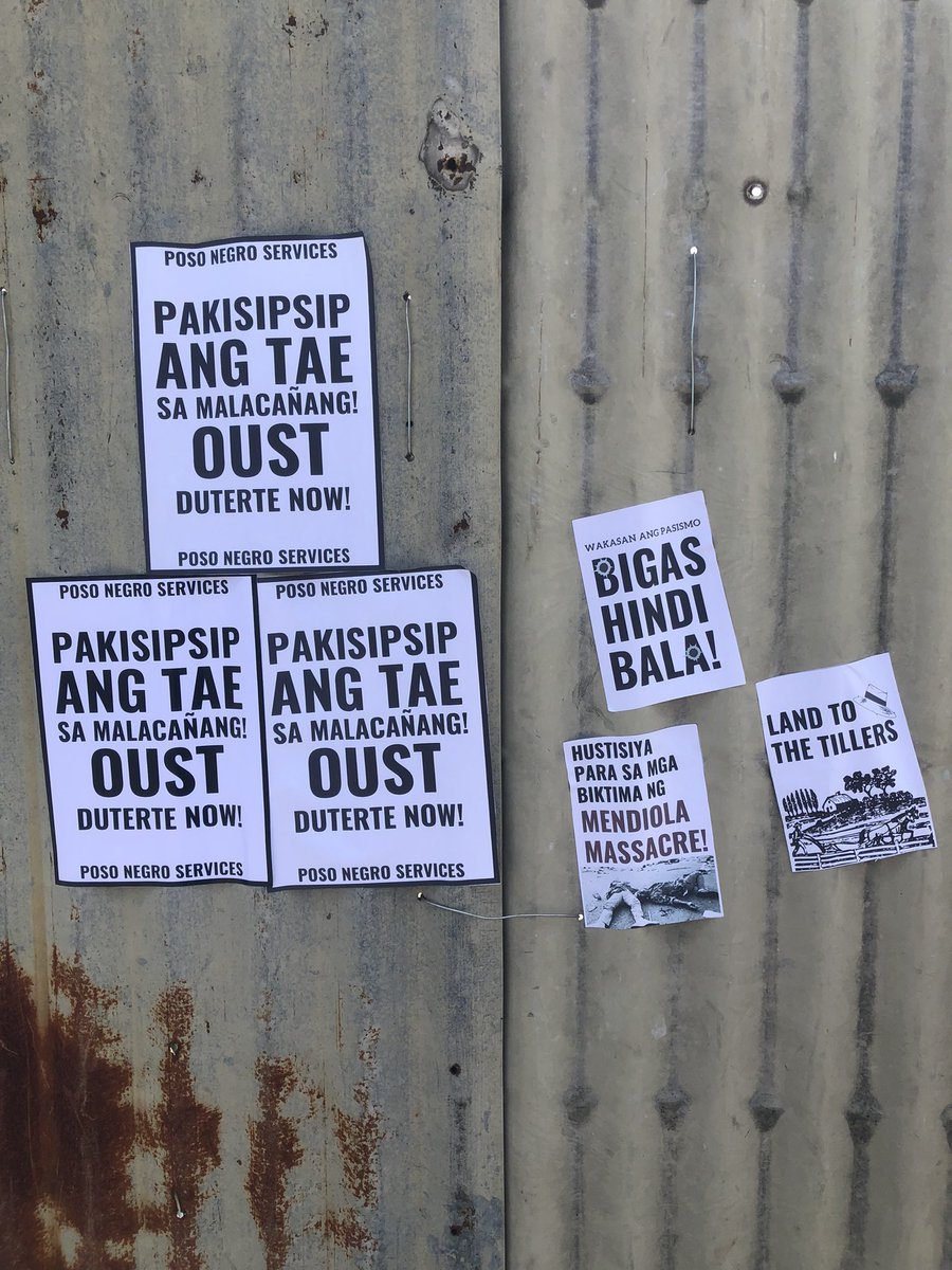 KTBAnakbayan's tweet photo. Tignan: Nagsagawa ng Oplan Dikit ang mga kabataan ng Tarlak kasabay ng paggunita sa ika-tatlumpu't limang taong anibersayo ng Mendiola Masaker. https://t.co/K3N27aouXe