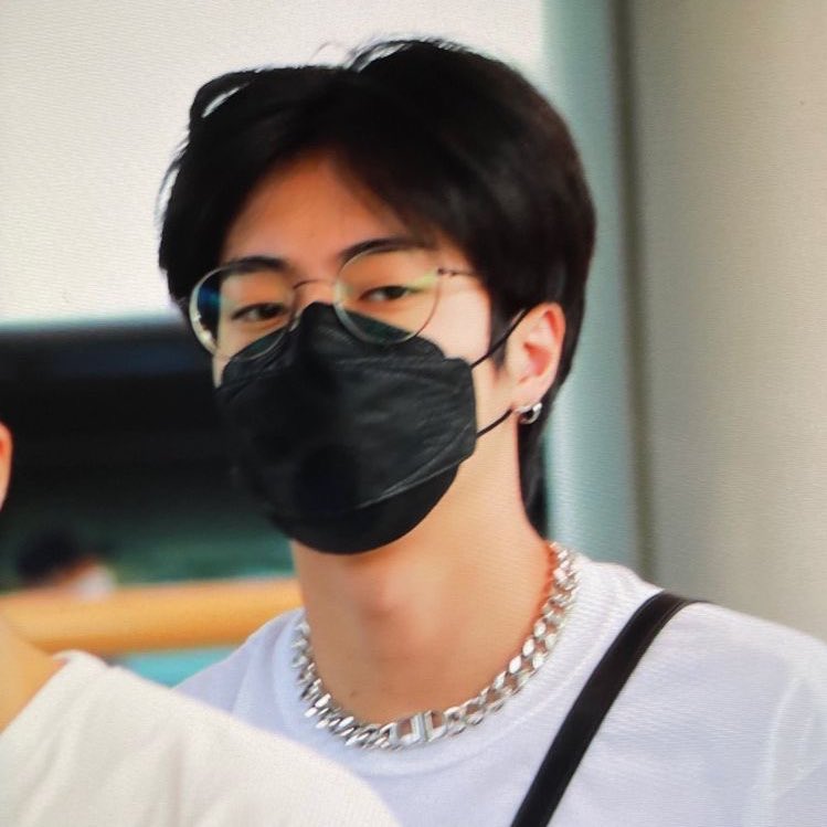 _treausure's tweet photo. ; rara raka

𝘰𝘯𝘦 𝘥𝘢𝘺 𝘺𝘰𝘶’𝘭𝘭 𝘩𝘢𝘷𝘦 𝘵𝘰 𝘭𝘦𝘢𝘳𝘯 𝘵𝘰 𝘭𝘰𝘷𝘦

– treasure haruto lokal au

xoxo. treausure https://t.co/iWzew8F1Lo