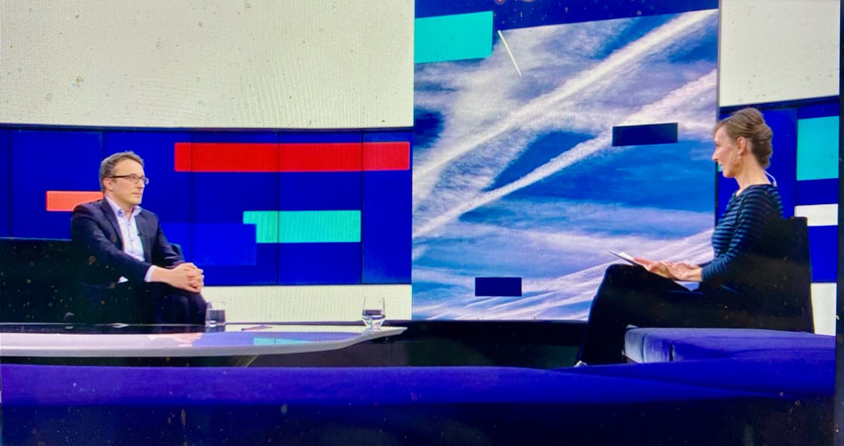 CMK_Uhasselt's tweet photo. CMK Professor Robert Malina talks about #greenaviation, #SAF and the @Stargate_EU_gd project on @vrtnws TV and radio. @uhasselt 
Radio Interview: https://t.co/qicDE6bpB3
TV Interview: https://t.co/HviR7udqXJ https://t.co/B1vk7SMY4Z