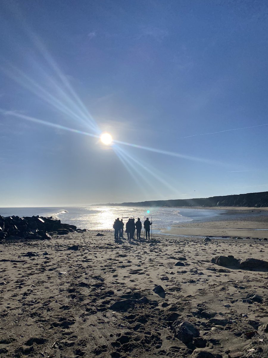 Wath_Geography's tweet photo. A level Geographers looking at managed vs unmanaged beaches at Hornsea for their NEAs #noexuses  #worldclasslearning @WathAcademy https://t.co/Np4vXIb7w0