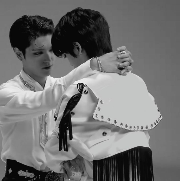 nochperfect's tweet photo. [ jaeyong prompt ] 

★ On Bended Knee ★
cw // angst https://t.co/GMKnI6AGP2