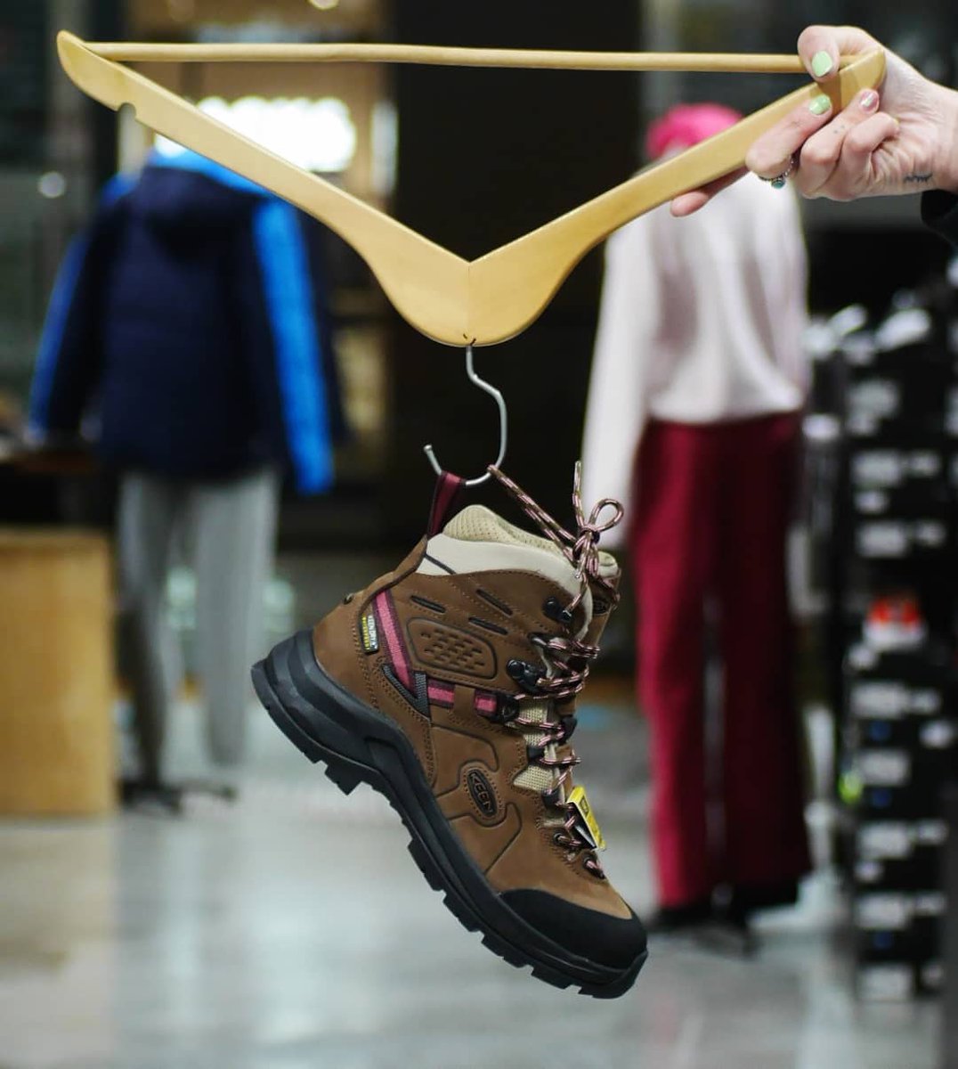 LandedStore tweet picture
