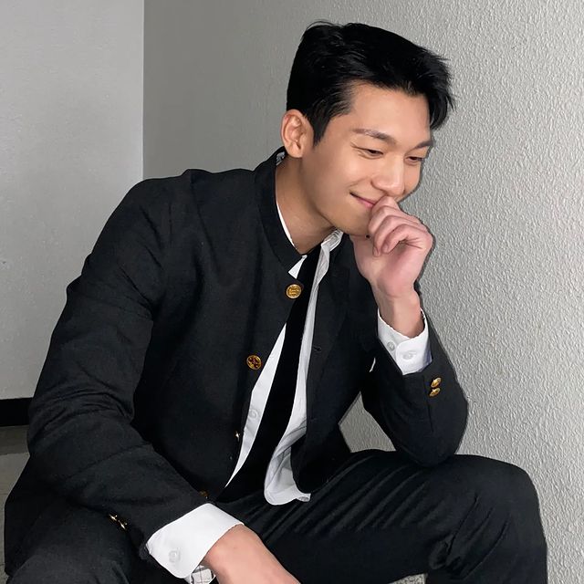 َ (@wihajoonfiles) on Twitter photo 