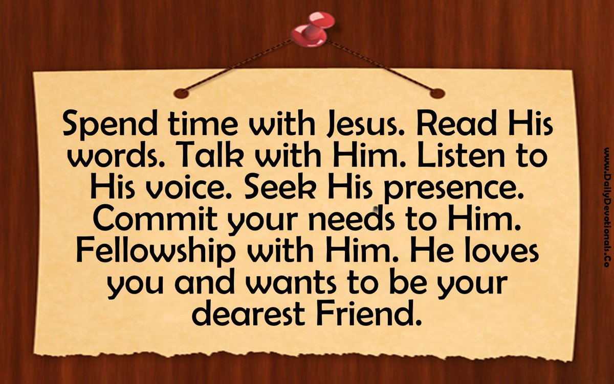 VeroCatholics's tweet photo. Eucharistic Adoration, a time to develop an intimate relationship with Jesus and in turn imitate the one we spend time with.
#imitatejesus #timewithjesus https://t.co/znje6OX87F