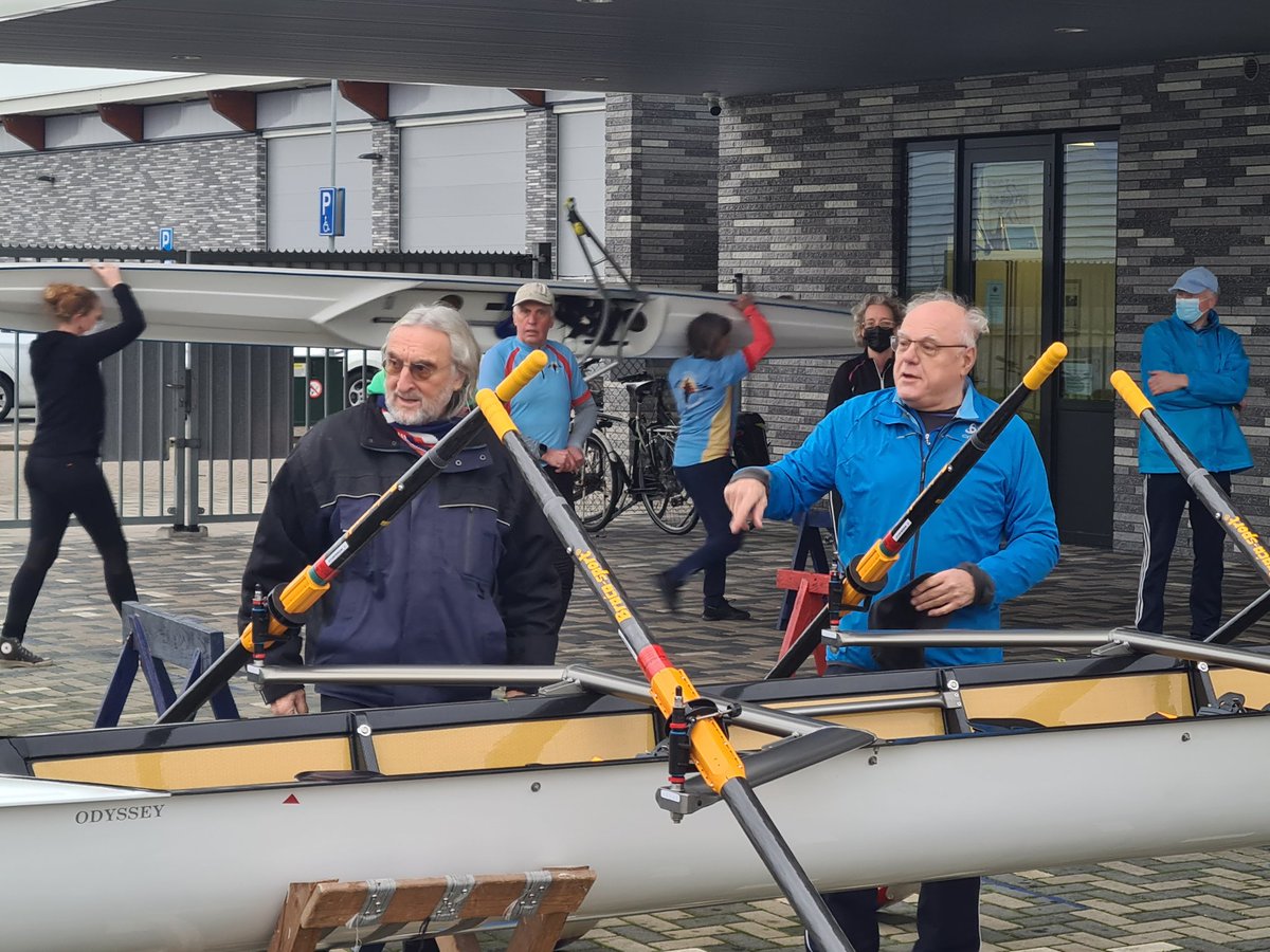 Doop van de  nieuwe C4+ roeiboot de "Stormerdijk" bij de Nieuwegeinse roeivereniging De Doorslag. Mede mogelijk gemaakt door het lokaal sport- en beweegakkoord Nieuwegein. @SportIDNgein <a href="/Gem_Nieuwegein/">Gemeente Nieuwegein</a> 
#samenmakenwehetmogelijk