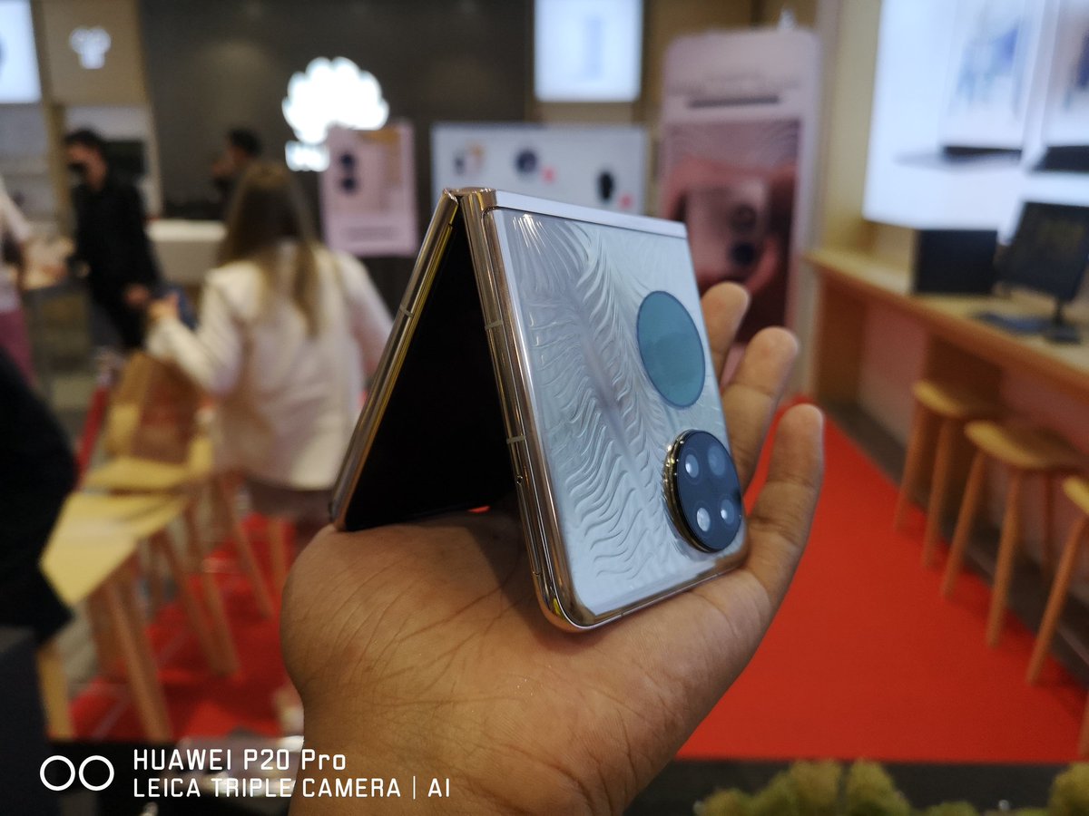 PThitichai's tweet photo. @HuaweiMobile 's P50 Series!

#HUAWEI #HUAWEIP50Pro #HUAWEIP50Pocket #HUAWEITH #ShotOnHuawei #LegendReborn https://t.co/1UsoIvgnnr