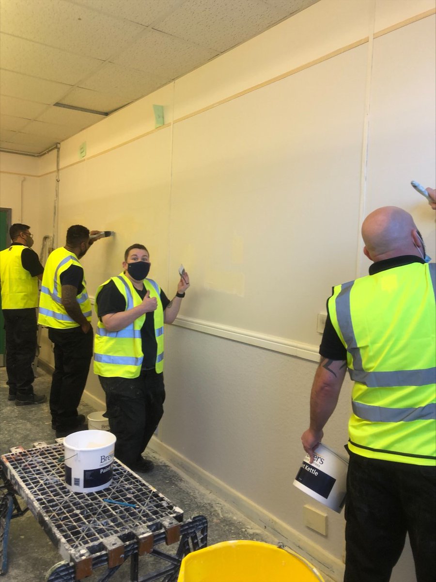 buildingheroes's tweet image. Building Heroes welcomed 22 new students to its Wiltshire College campuses.

Thanks to David Hughes, for sending in these photos of his first week in action. Well done all and best of luck for the coming weeks!

#constructioncourse #womeninconstruction #tradeswomen #womenintrades
