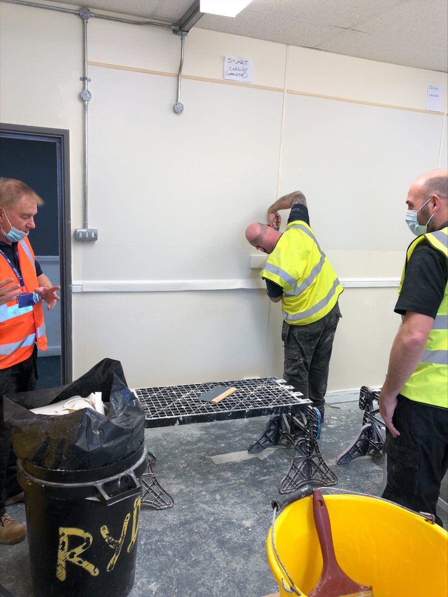 buildingheroes's tweet image. Building Heroes welcomed 22 new students to its Wiltshire College campuses.

Thanks to David Hughes, for sending in these photos of his first week in action. Well done all and best of luck for the coming weeks!

#constructioncourse #womeninconstruction #tradeswomen #womenintrades