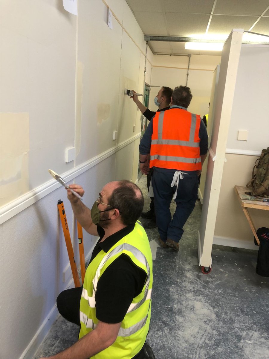 buildingheroes's tweet image. Building Heroes welcomed 22 new students to its Wiltshire College campuses.

Thanks to David Hughes, for sending in these photos of his first week in action. Well done all and best of luck for the coming weeks!

#constructioncourse #womeninconstruction #tradeswomen #womenintrades