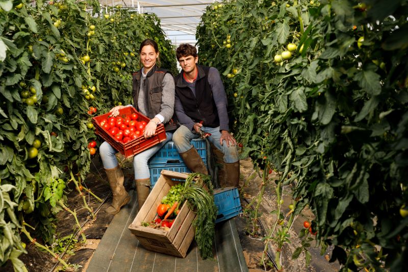 hautsdefrance's tweet photo. Spécialisés dans les produits locaux made in #hautsdefrance, Adrien et Marie Courtier, agriculteurs, puis maraîchers à #Contay ont ouvert leur magasin de producteurs à #Amiens 👉 https://t.co/TljMVhfDDm https://t.co/yWurfIJLmB