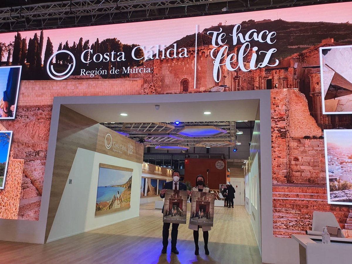 En la jornada de ayer mi cartel para la Semana Santa de Mula 2022 estuvo presente en FITUR de la mano de su alcalde y Concejala de Turismo. 

Gracias <a href="/juanjemula/">Juan Jesús Moreno</a> y <a href="/Alejandra88M/">Alejandra Martinez</a> y, por supuesto: “Mula, ahora y siempre”