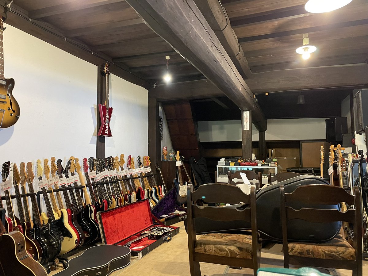 soba300bou's tweet photo. ２階は楽器店です。＃蕎麦　＃山形 https://t.co/RfzvuSeSJV