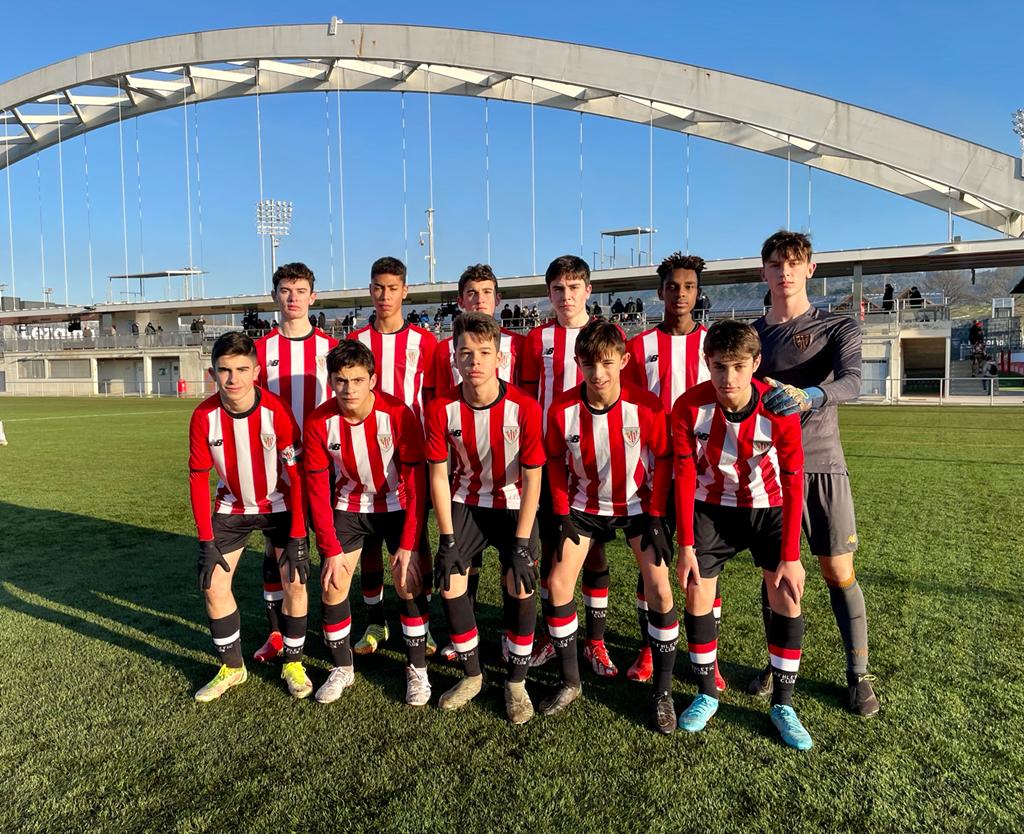 AthleticClub's tweet photo. CANTERA I Victoria del Cadete B en el encuentro correspondiente a la jornada 21 de la División de Honor disputado hoy en Lezama:

#AthleticClub 5️⃣-1️⃣ Itzubaltzeta
⚽ Tegene, Sotres, Urzaiz (x2), Albizu

#AthleticLezama 🦁 https://t.co/4vkgejjfJw