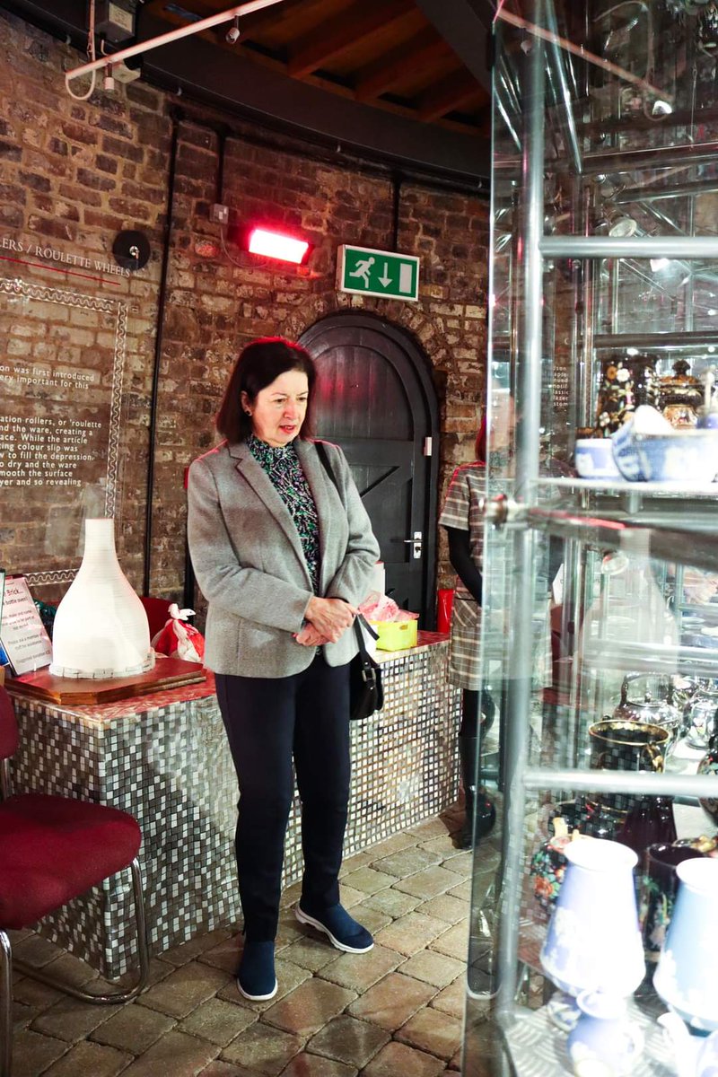 jogideon's tweet photo. I also had a look inside the museum which is fantastic and I highly recommend a visit. It was fascinating to learn about the history of Dudson Pottery. https://t.co/zHqQ2mQS93
