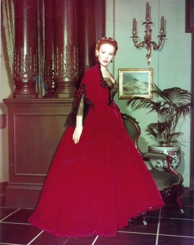 Happy Birthday Piper Laurie (90)     