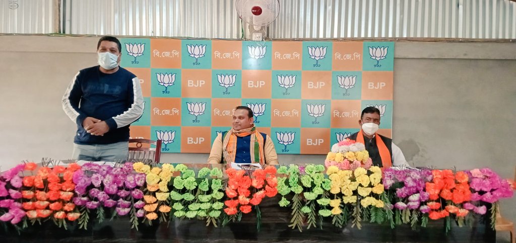 KishorBarmanBJP's tweet photo. আজ পাবিয়াছড়া মন্ডল কার্যালয়ে ঊনকোটি জেলার #ModiApp এর মধ্য দিয়ে সমস্ত কার্যকর্তাকে #MicroDonation এর মাধ্যমে সমর্পণ নিধি প্রদানের জন্য জেলার ও মন্ডলের মাইক্রো ডোনেশন কমিটির বৈঠক। https://t.co/udrF4lmCuf
