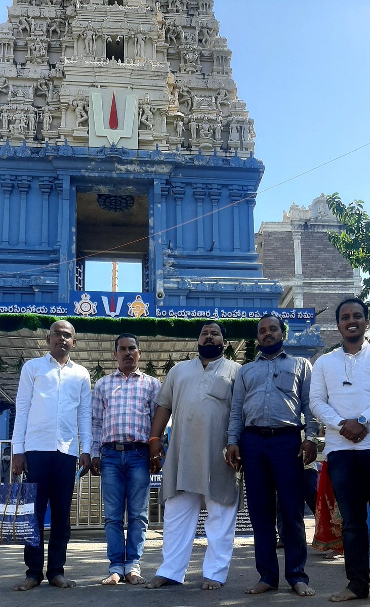 SashiOdisha's tweet photo. Took blessings of #Lord #Nrusingha at #Simanchala , #Andhrapradesh
#tourists
#Tourism @officialtutun https://t.co/Z1pjMhrj9V
