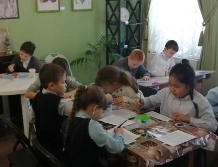 Обучающиеся ПСОШ №2 посетили "Центр князей  Гагариных" и с удовольствием приняли участие  в мастер классе "Урок чистописания". #История_Плавска