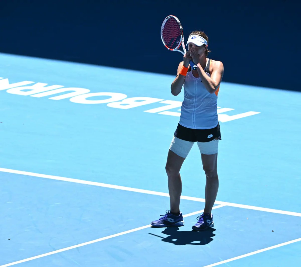 alizecornet's tweet image. NEVER. STOP. FIGHTING ✊

Happy Birthday to me 🥳🔥😁
#secondweek @australianopen

📸 Corinne Dubreuil / FFT