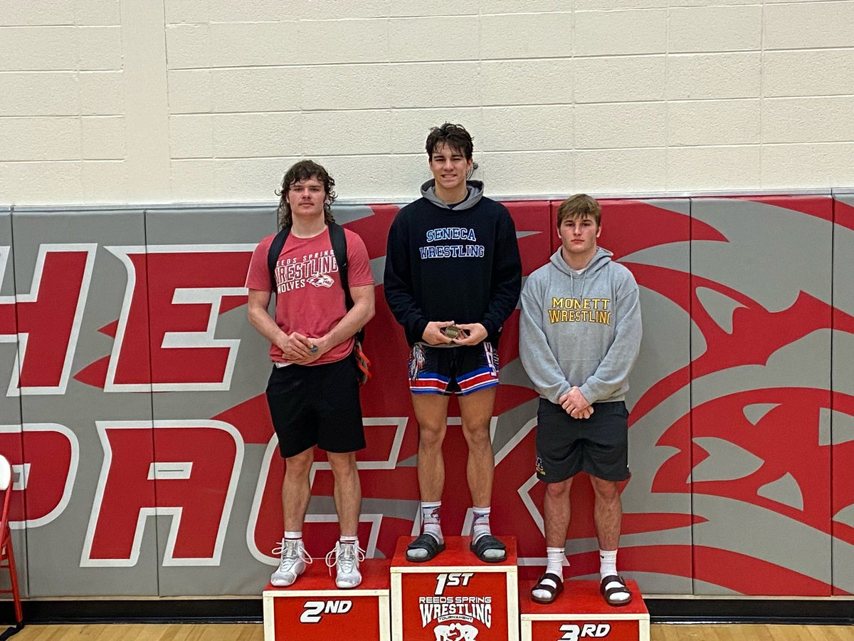 RSWolvesWrestling tweet media