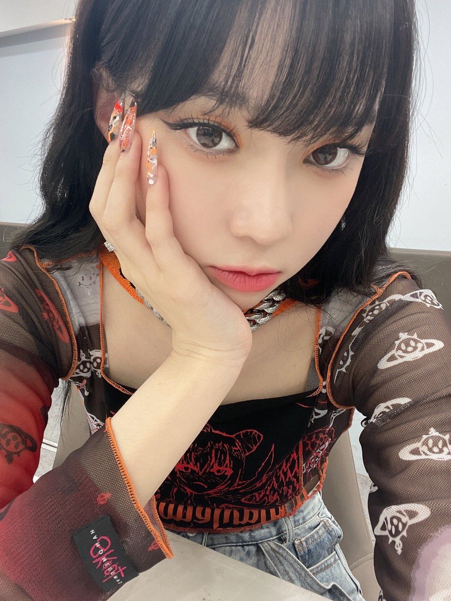 아 진짜 이제 셀카도 개.. 잘찍ㅇㅓ