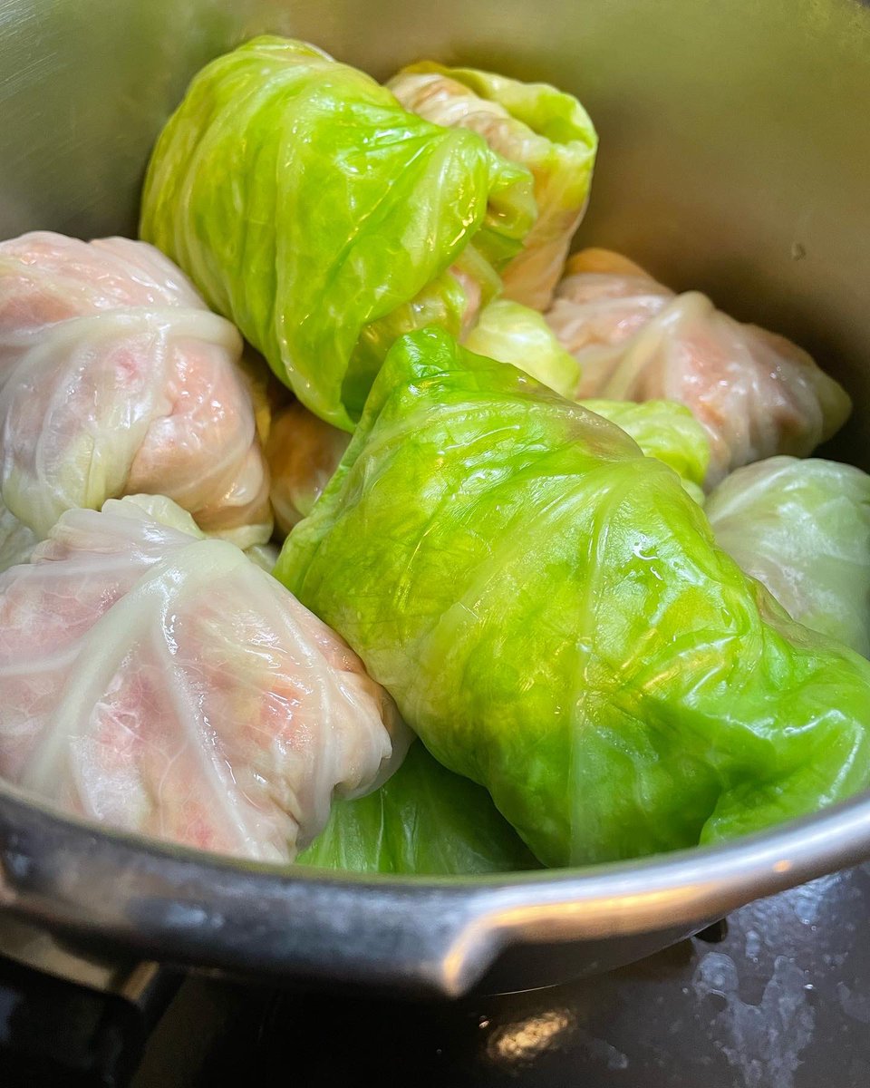 oyajipowers's tweet photo. ロールキャベキャベって奴ぁ…♡ #rollcabbage #tasty #tomatosauce #ロールキャベツ #優しい味 #んまひ❤️ #トマトソース #🍅 https://t.co/ov3CMs2fZZ