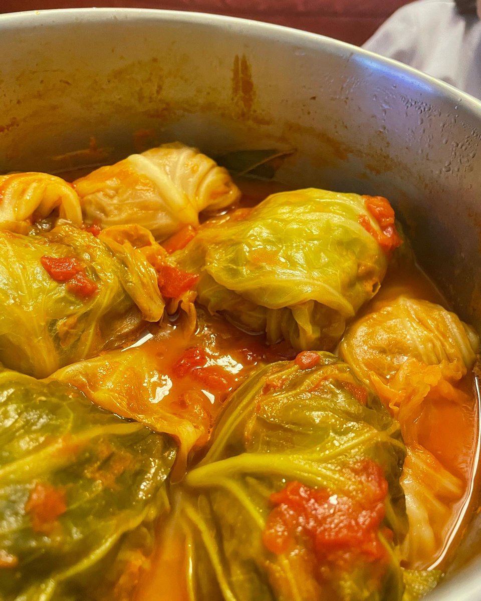 oyajipowers's tweet photo. ロールキャベキャベって奴ぁ…♡ #rollcabbage #tasty #tomatosauce #ロールキャベツ #優しい味 #んまひ❤️ #トマトソース #🍅 https://t.co/ov3CMs2fZZ